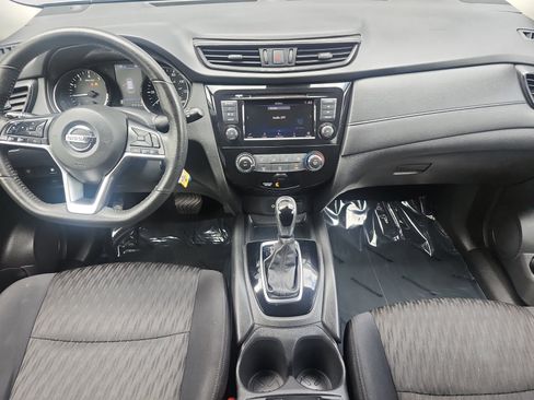 Used 2019 Nissan Rogue S w/ Special Edition Package FWD image 11