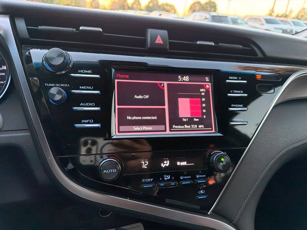 Used 2018 Toyota Camry SE FWD image 15