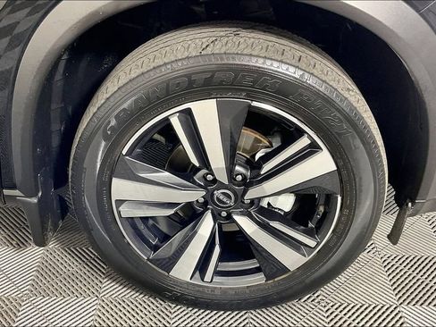 Used 2024 Nissan Rogue SL w/ SL Premium Package AWD/4WD image 10
