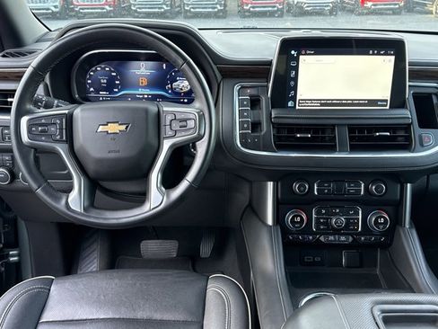 Used 2023 Chevrolet Suburban Premier AWD/4WD image 16