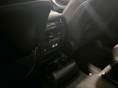 Used 2023 Jeep Grand Cherokee L Altitude image 10