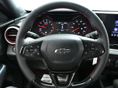 Certified 2024 Chevrolet Trax RS w/ Driver Confidence Package FWD image 12