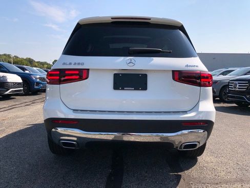 New 2026 Mercedes-Benz GLB 250 4MATIC image 5