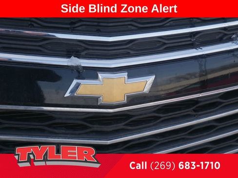 Used 2016 Chevrolet Equinox LT w/ Convenience Package image 11