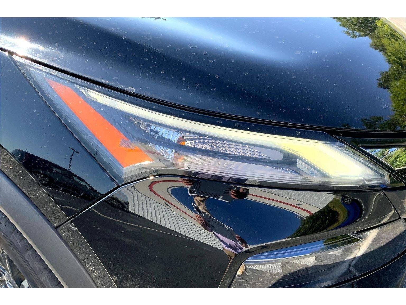 Used 2025 Nissan Rogue SV AWD/4WD image 27