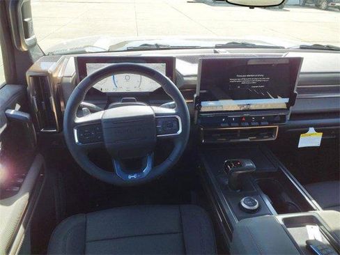 New 2025 GMC Hummer EV 3X image 4