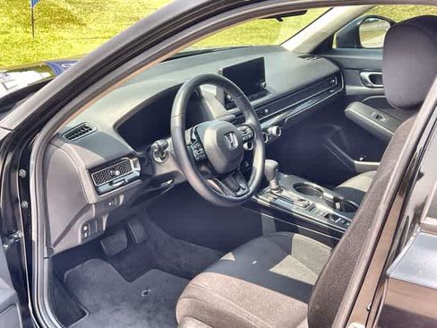 Used 2024 Honda Civic EX image 3