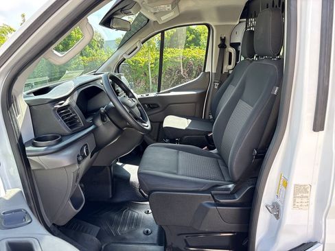 Certified 2025 Ford Transit 250 Low Roof w/ Exterior Upgrade Package RWD image 29