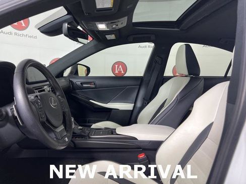 Used 2022 Lexus IS 350 F Sport image 9