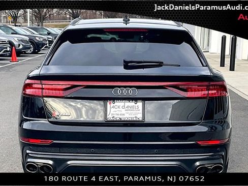 Used 2022 Audi SQ8 Premium Plus w/ Black Optic Package image 4