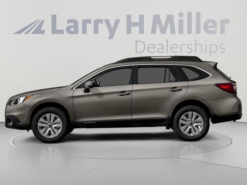 Used 2017 Subaru Outback 2.5i Premium AWD/4WD image 3