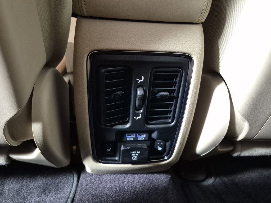 Used 2017 Jeep Grand Cherokee Limited w/ Luxury Group II AWD/4WD image 21