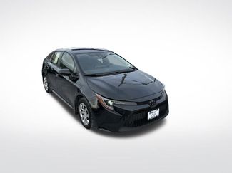 Used 2020 Toyota Corolla LE video 2