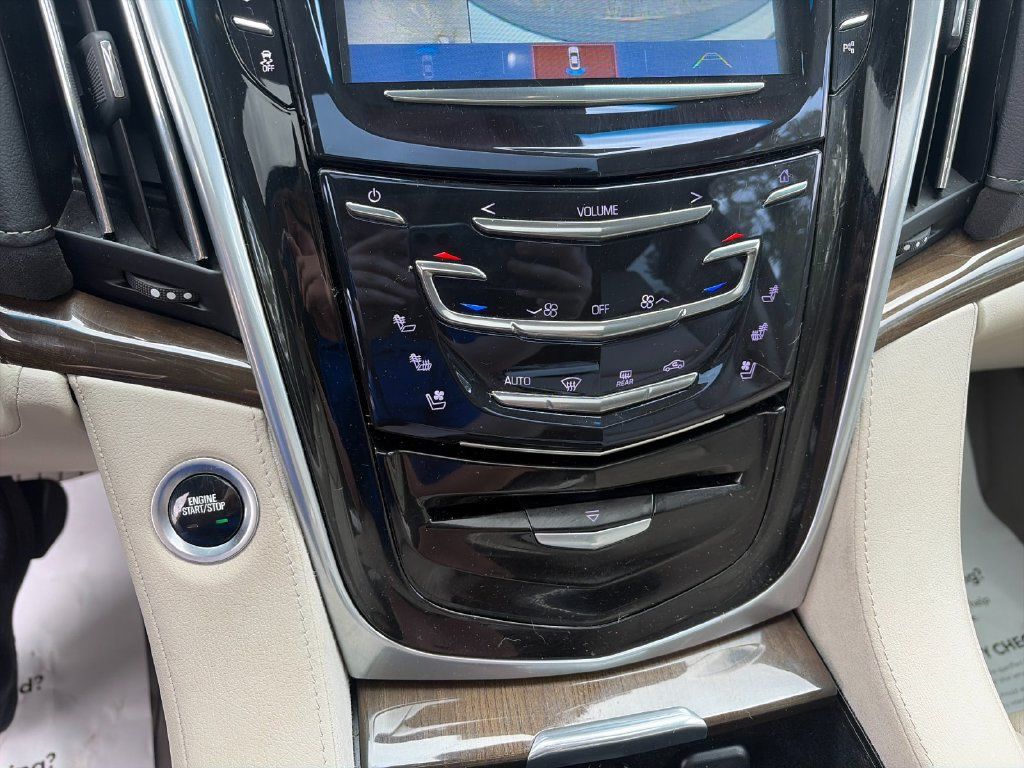 Used 2020 Cadillac Escalade Premium Luxury AWD/4WD image 27
