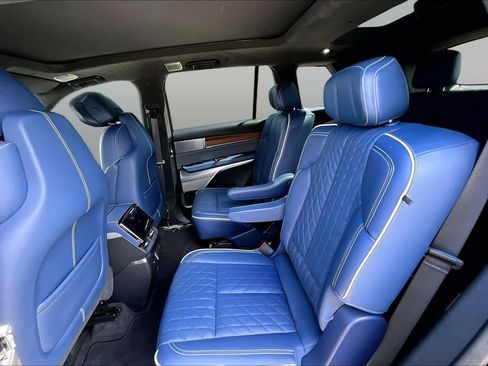Used 2026 Cadillac Vistiq Premium Luxury AWD/4WD image 20