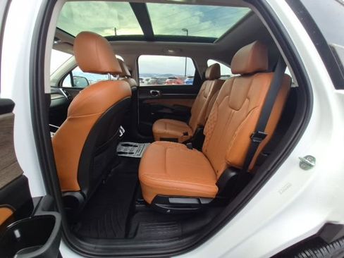 Used 2022 Kia Sorento SX Prestige w/ Rust Color Package image 16