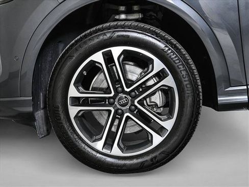 Certified 2025 Audi Q5 Premium w/ Convenience Package AWD/4WD image 25