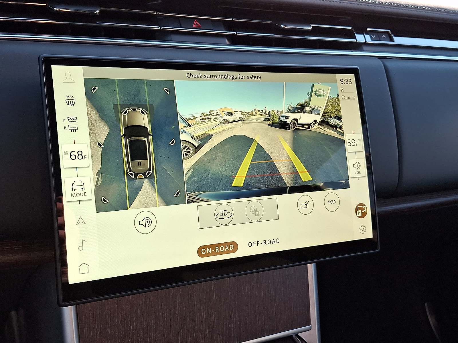 Certified 2025 Land Rover Range Rover SE AWD/4WD image 16
