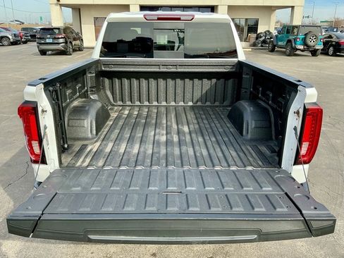 Used 2023 GMC Sierra 1500 SLT image 18