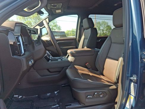 New 2026 GMC Sierra 2500 Denali w/ Denali Reserve Package AWD/4WD image 7