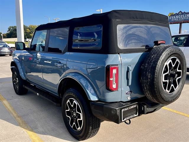 Used 2022 Ford Bronco Outer Banks AWD/4WD image 6