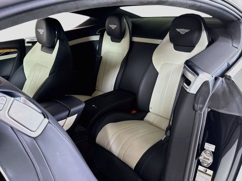 Used 2023 Bentley Continental GT V8 AWD/4WD image 16