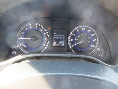 Used 2014 INFINITI Q60 Convertible w/ Premium Package image 19