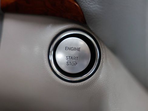 Used 2009 Mercedes-Benz GL 450 4MATIC image 33