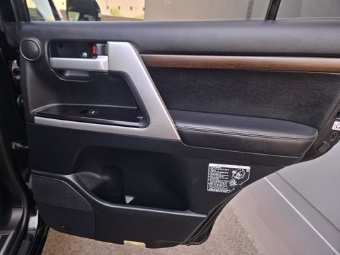 Used 2020 Toyota Land Cruiser Heritage Edition image 66