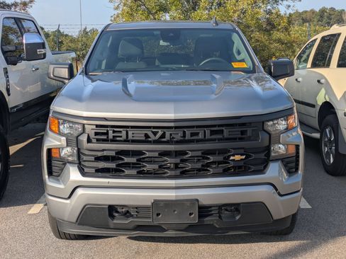 Used 2023 Chevrolet Silverado 1500 Custom AWD/4WD image 4