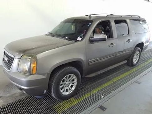 Used 2014 GMC Yukon XL SLT RWD image 1