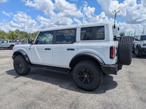 New 2026 Ford Bronco Outer Banks w/ Sasquatch Package AWD/4WD image 6