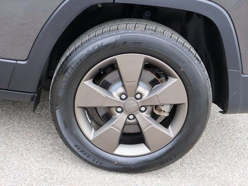 Used 2017 Jeep Cherokee 75th Anniversary image 45