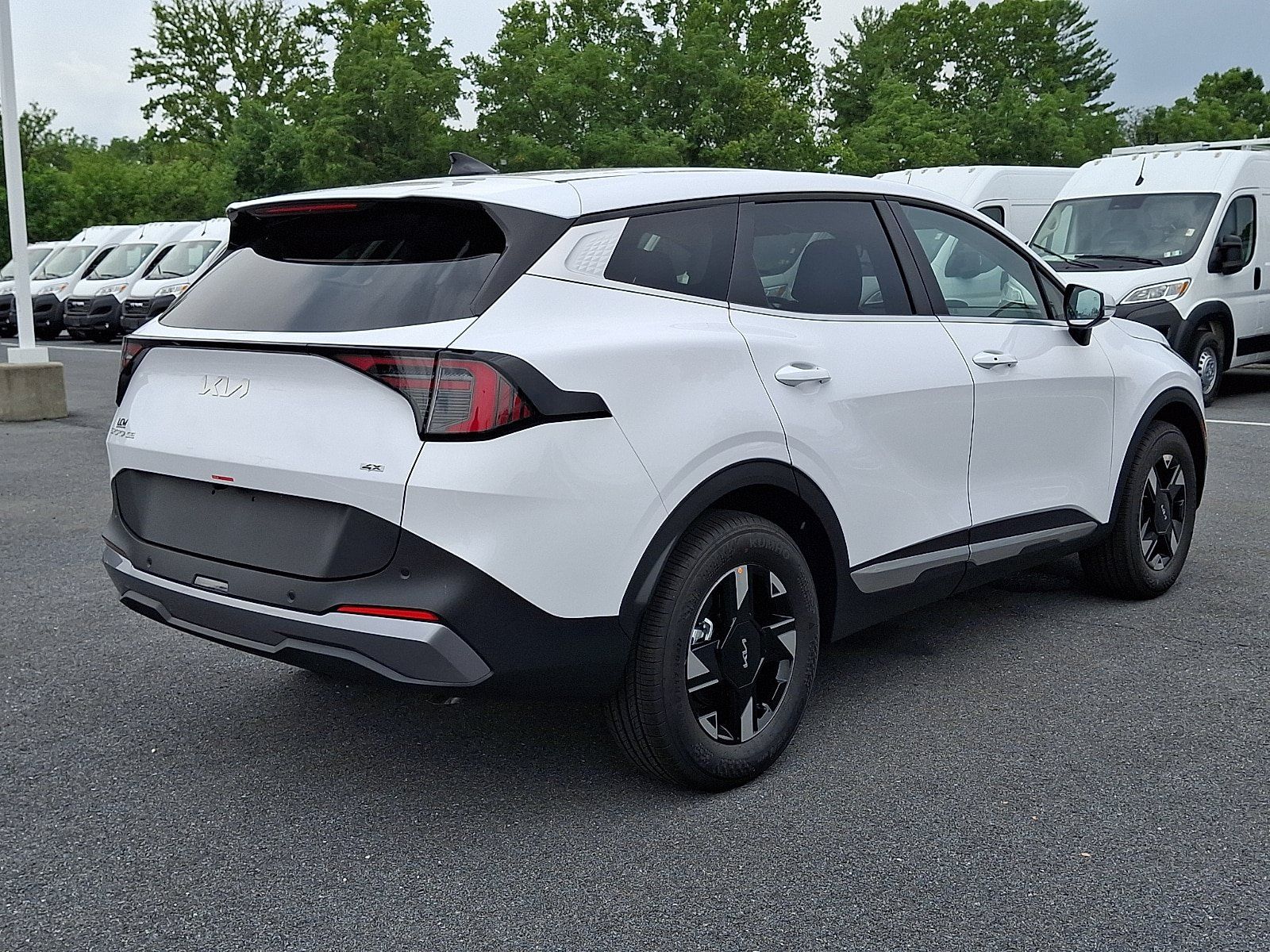 New 2026 Kia Sportage LX w/ LX Convenience Package AWD/4WD image 3