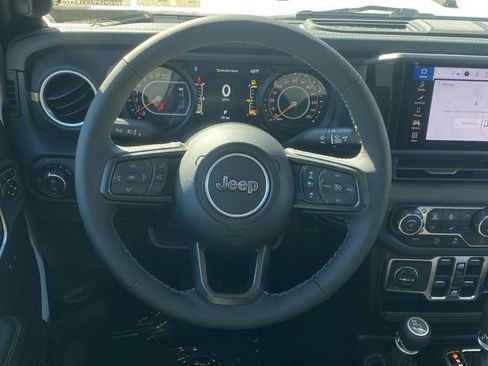 New 2025 Jeep Gladiator Sport image 37