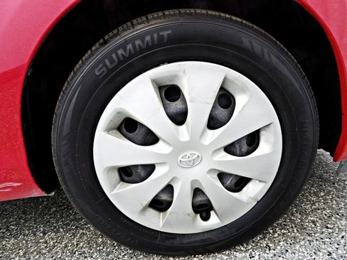 Used 2014 Toyota Prius C Two FWD image 20