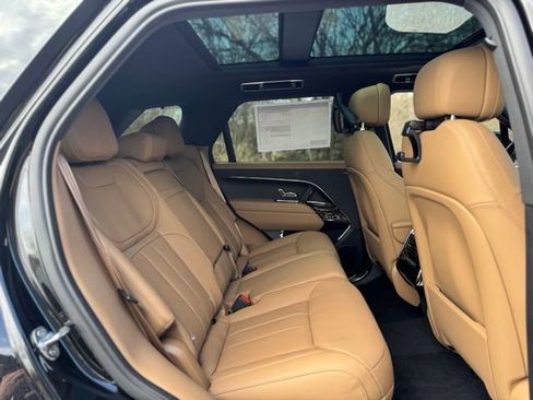 New 2026 Land Rover Range Rover Sport SE AWD/4WD image 17