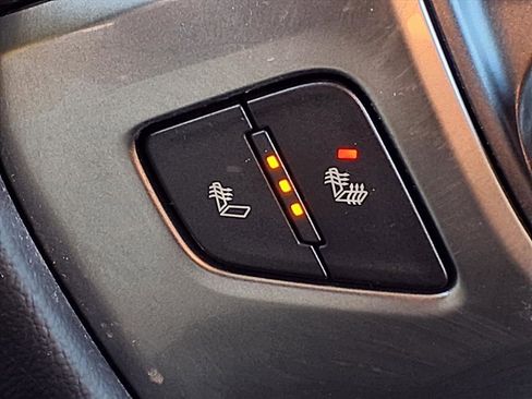 Used 2018 Chevrolet Silverado 1500 LT w/ All Star Edition image 19