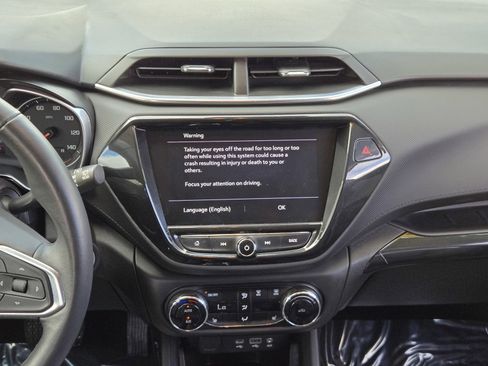 Used 2021 Chevrolet TrailBlazer LT w/ Premium Seating Package image 12