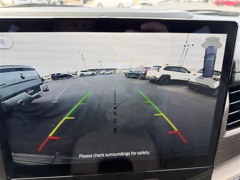 Used 2024 Ford Expedition Max Limited image 11