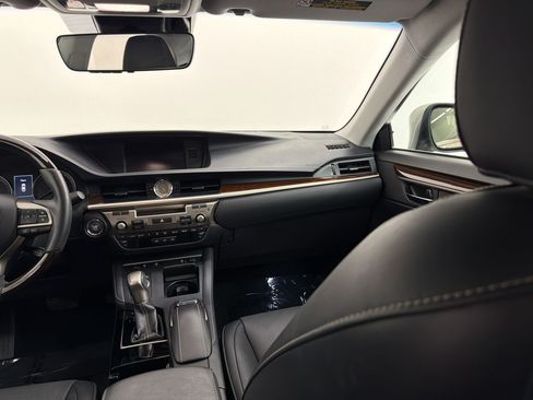 Used 2018 Lexus ES 350 w/ Navigation System Package FWD image 31