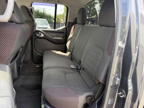 Used 2012 Nissan Frontier PRO-4X AWD/4WD image 11