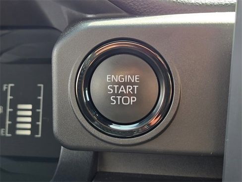 Used 2025 Toyota Tacoma SR5 image 35