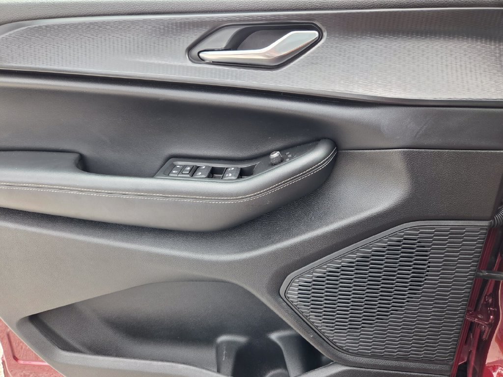 Used 2024 Jeep Grand Cherokee Altitude RWD image 19