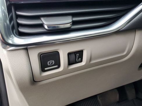 Certified 2023 Cadillac XT4 Luxury image 19