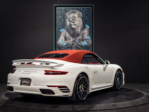 Used 2017 Porsche 911 4 Cabriolet AWD/4WD image 18
