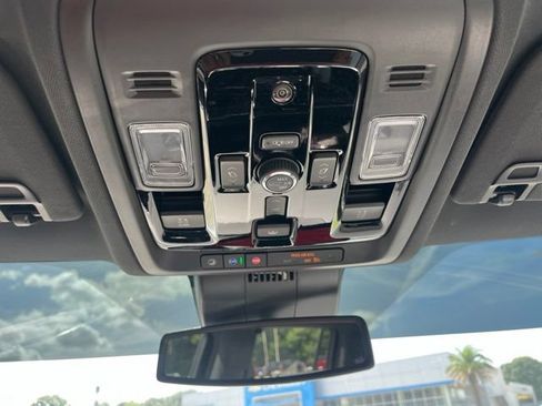 Used 2026 Chevrolet Suburban Premier w/ Sun And Tow Package RWD image 33