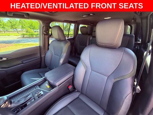 Used 2025 Lexus GX 550 AWD/4WD image 16