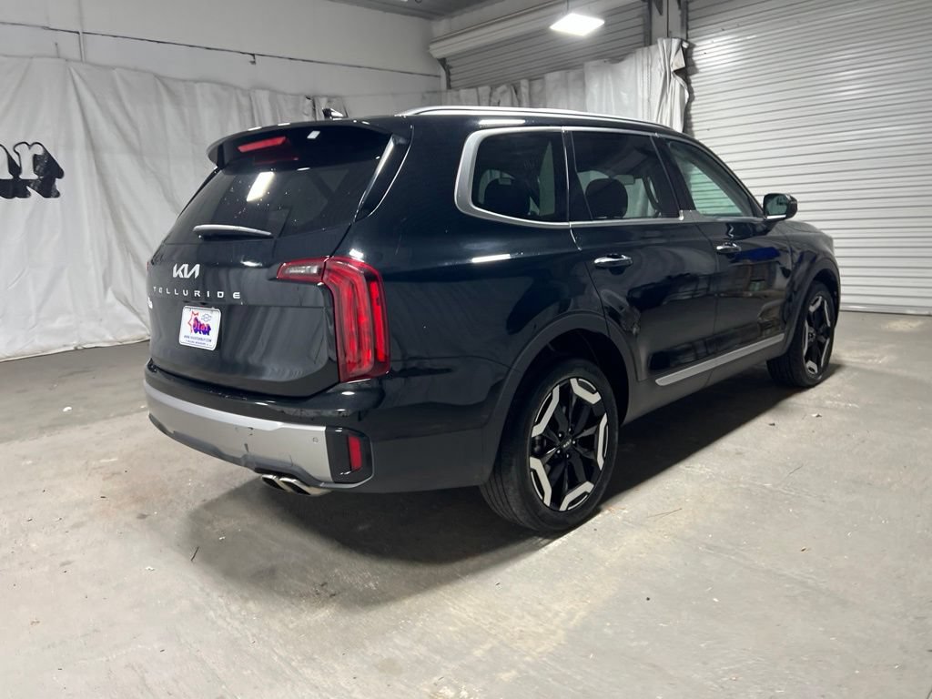 Used 2025 Kia Telluride S FWD image 7