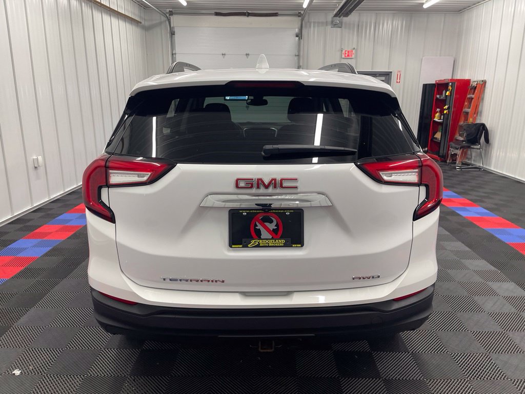 Used 2022 GMC Terrain SLE w/ Driver Convenience Package AWD/4WD image 5